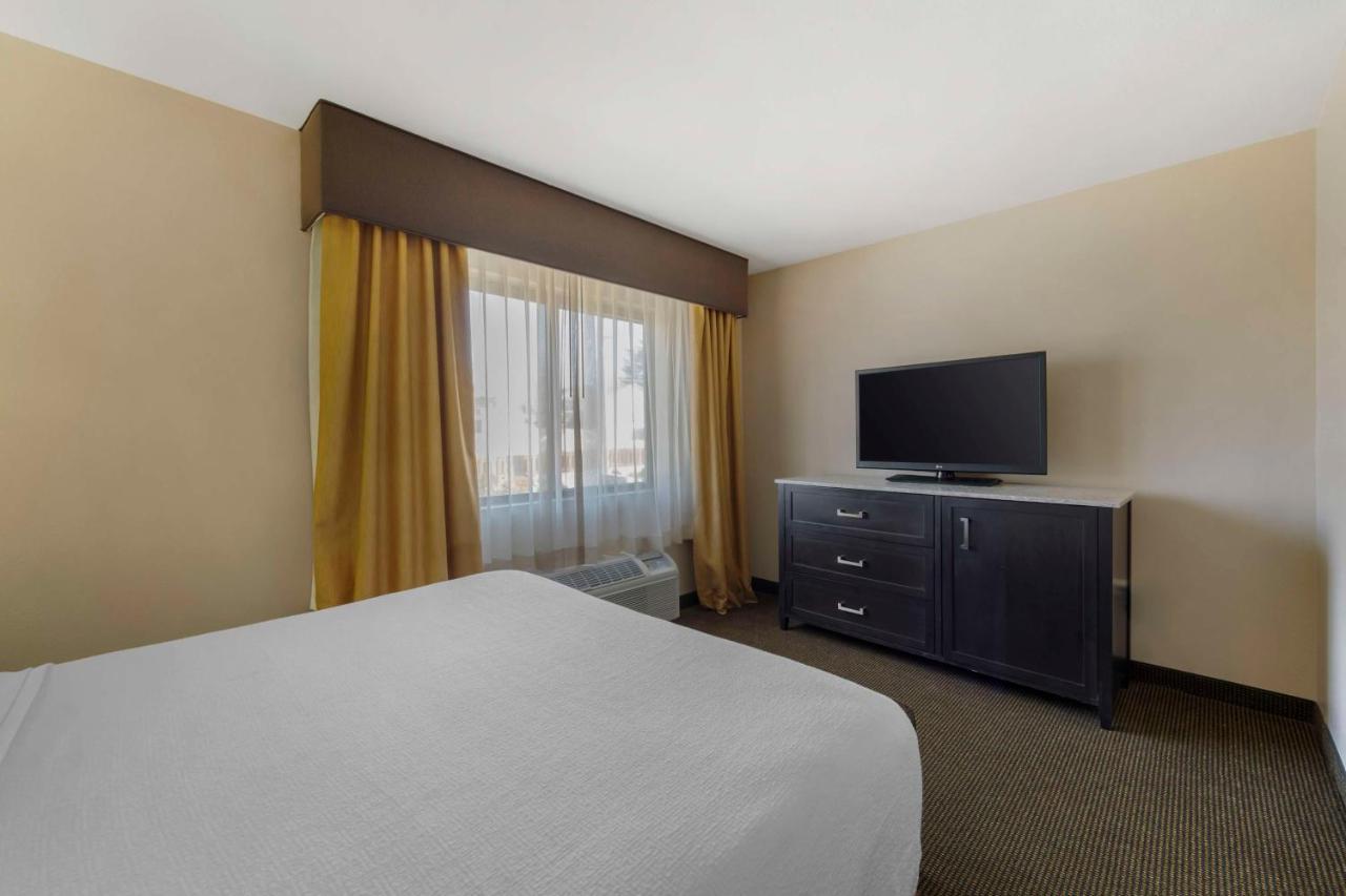 Best Western Plus Country Inn & Suites Dodge City Esterno foto