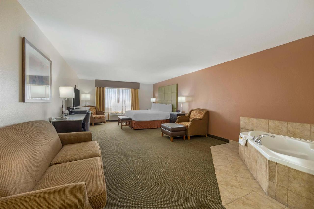 Best Western Plus Country Inn & Suites Dodge City Esterno foto