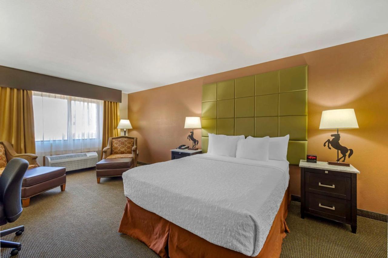 Best Western Plus Country Inn & Suites Dodge City Esterno foto